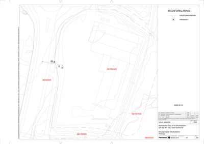 Situasjonsplan som viser eiendomsgrenser, prismast, høydemålerlinjer og eiendomsnummer.