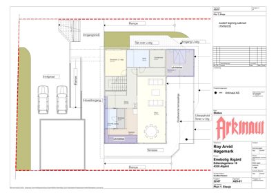 Etasjeplan for en bolig med romfordeling, utvidelser, rampe og innkjørsel.