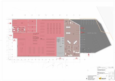 Etasjeplan (1. etasje) som viser romfordeling, parkeringsplasser og innvendig møblement.