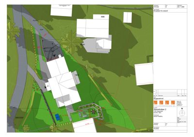 Situasjonsplan som viser bygningens plassering i forhold til tomme, vei og nabolag.