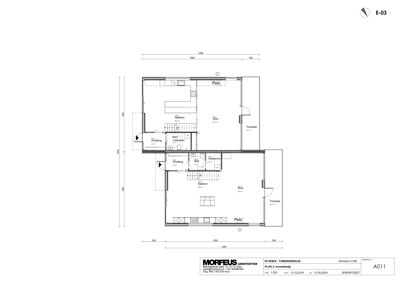 Plantegning av hovedetasjen (PLAN 2) for en tomannsbolig, som viser romfordeling, dimensjoner og arealer.
