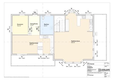 Hovedetasjens plantegning som viser romfordeling, arealer og dimensjoner.