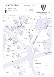 Situasjonskart som viser bygningers plassering, eiendomsgrenser og infrastruktur i Hareid kommune.