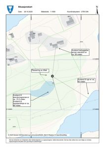 Situasjonskart som viser plassering av tiltaket i forhold til nabolag, eiendomsgrenser, sjø og høyspentlinje.