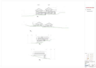 Fasadetegning (opprikk) som viser bygningens utseende fra ulike vinkler (for, bak, side) i forhold til terrenget.