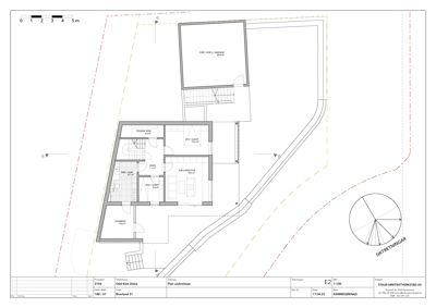 Plantegning av etasjeplan (underetasje) med romfordeling, vegger og dører.