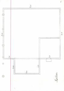 Etasjeplan eller takplan med romfordeling og mål.