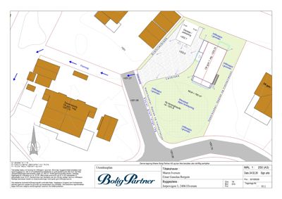 Situasjonsplan som viser tomtens beliggenhet, nabolag, veier, høydemål og planlagt bygning.