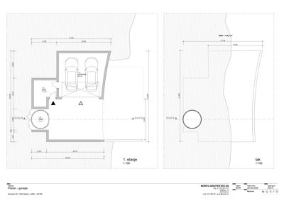 Plantegning av 1. etasje og tak for en garasje med angitte mål, bilplasseringer og snittlinjer.