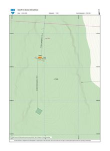 Situasjonsplan (tomtekart) som viser bygningens plassering i forhold til terrenget, nabolag og eiendomsgrenser.