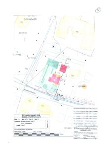 Situasjonskart som viser tomtens plassering i forhold til nabolag, veier (Buskerudveien) og eiendomsnummer.