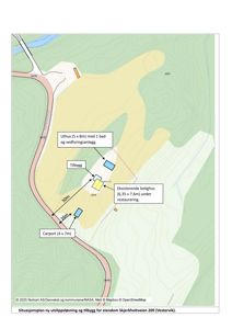Situasjonsplan som viser eiendommen med eksisterende bolighus, planlagt tilbygg, uthus, carport og veiforhold.
