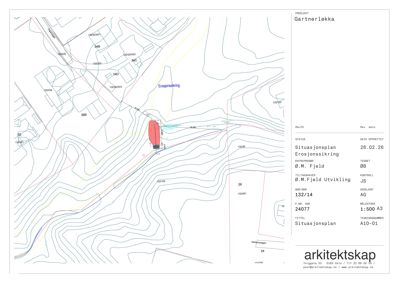 Situasjonsplan med topografi (konturlinjer), eiendomsgrenser, veier og en markert område for erosjonssikring.