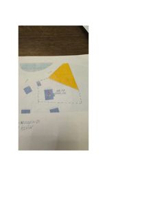 Situasjonsplan som viser tomtens form (gult område), bygningens plassering (blå firkant), og omgivelser. Teksten 'GA 77' og 'BAR 135' indikerer arealer, og 'LØVEGEN 21' er adresse.