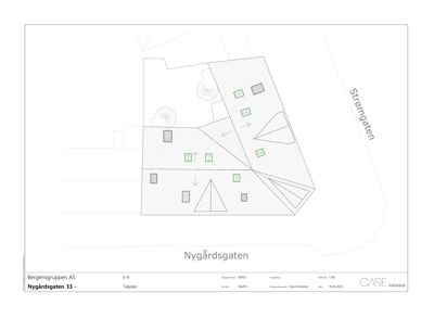 Takplan (takutsnitt) som viser takets form, takrenner, takluker og takhøyder.