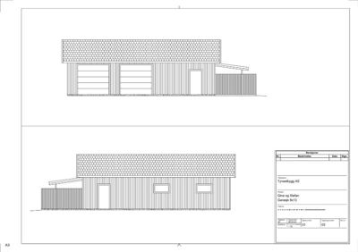 Fasadetegning som viser bygningens utseende fra fronten, inkludert takform, vinduer og dører.