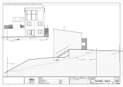 Fasadetegning som viser bygningens utseende fra to sider (SØR og ØST), inkludert trapp, vinduer og terrengforhold.