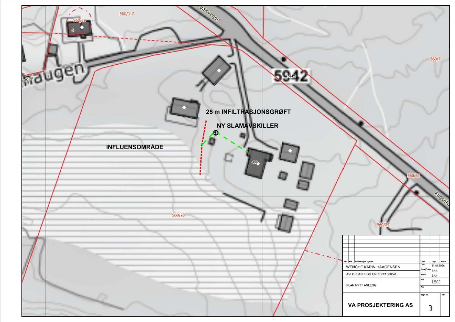 Situasjonsplan som viser tomtens form, høydemåler (konturer), eksisterende bygninger, og planlagt anlegg (slamavskiller og infiltrasjonsgrøft).