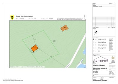 Situasjonsplan (grunnkart) som viser bygningens plassering på tomt med konturer og nabogrenser.