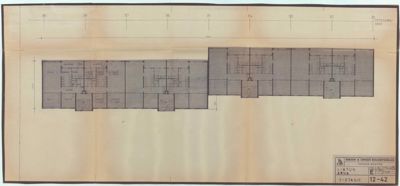 Etasjeplan (2. etasje) for et bygg i Arna, med romfordeling, dører og mål.
