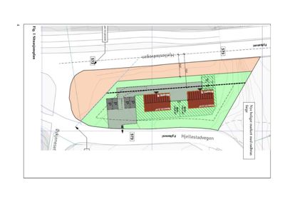 Situasjonsplan som viser tomtens form, grenser, veier (Hjeltestadvegen, Fylkesvei) og plassering av nye boliger (Nbolig S, Nbolig R) og parkeringsplasser.