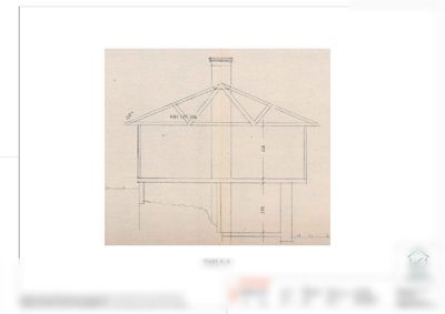 Snittegning (Snitt A-A) som viser tverrsnittet av en bygning med mål og konstruksjonsdetaljer.