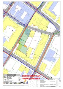 Situasjonskart som viser eiendomsgranser, naboeiendommer og bygninger sett fra oven.