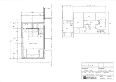 Etasjeplan (Plan 2) som viser romfordeling, dimensjoner og plassering av trapper for en bygning.