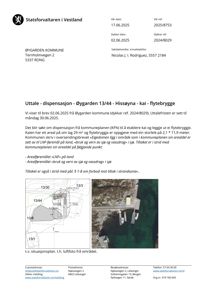 Dokumentet inneholder en situasjonsplan (t.h. luftfoto) som viser et område med kai og flytebrygge.