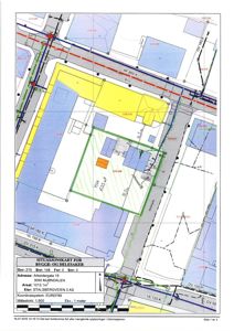 Situasjonskart som viser tomtens plassering i forhold til nabolag, veier og eksisterende bygninger.