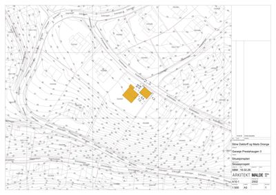 Situasjonsplan som viser tomtens plassering i forhold til nabolag, gater og høydeforhold.