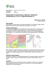 Situasjonsplan eller arealplan som viser regulering av veg og fortau i forhold til eksisterende bygninger (Helseenter, barnehage) og arealfomål.