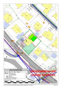 Situasjonsplan som viser eiendomsgrenser, naboeiendommer og infrastruktur i området.