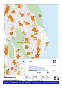 Situasjonsplan som viser tomt, naboeiendommer og bygningers plassering i et nabolag.
