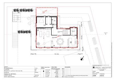 Etasjeplan (Plan 1. etasje) som viser romfordeling, mål og bygningsplassering.