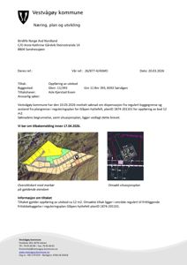 Et dokument fra Vestvågøy kommune som viser et oversiktskart over eiendom og en omsøkt situasjonsplan for en byggesak.
