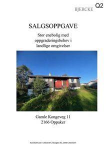Fotografi av en enebolig i landlige omgivelser, som er en del av en salgsoppgave.