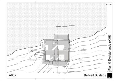 Etasjeplan (Plan 0) som viser romfordeling, vegger og terrassering for en bygning.
