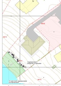 Situasjonsplan som viser tomtens beliggenhet, høydemålerlinjer, naboeiendommer, vegetasjonsbelte og vegetasjonskjerm.