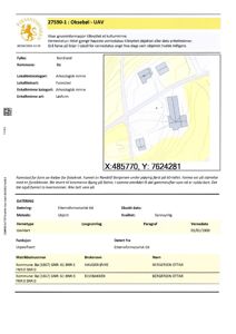 Et arkeologisk situasjonskart (UAV) som viser en funnstedplassering med overlappende tekst om funnet.