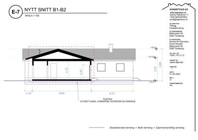 Snittegning (NYTT SNITT B1-B2) som viser tverrsnittet av en bygning med mål på høyder og bredder, samt en tegnet utvidelse (tilbygg) markert med rødt.
