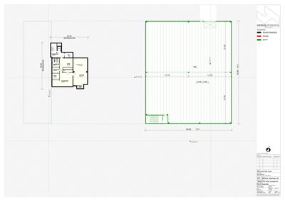 Etasjeplan som viser romfordeling, veggposisjon og mål for en bygning.