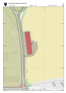 Situasjonsplan for lagerbygg i Lundstad Grønt med angivelse av tomtegrenser, veier og høydeforhold.