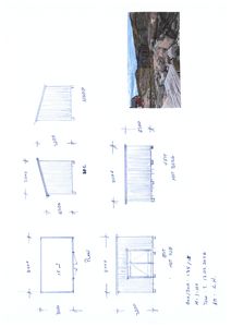 Håndtegnet fasadetegning med mål og utsnitt av en liten bygning, samt et fotografi av selve bygningen i situasjon.