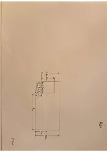 En håndtegnet fasadetegning (opprikk) av en bygning sett fra vest, med angitte mål og skriftlig notat 'Vest'.