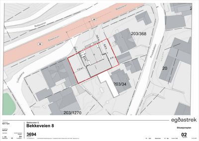 Situasjonsplan som viser tomtens plassering i forhold til nabolag, veier (Bekkeveien, Trellesakeret) og bygninger.
