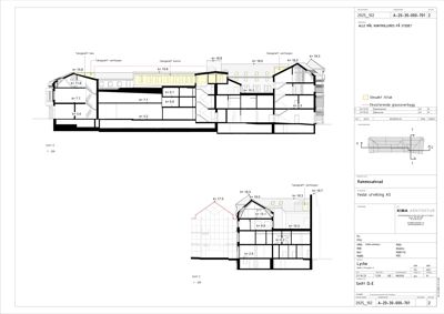 Snittegning (Snitt D-E) som viser bygningens tverrsnitt, romfordeling og konstruksjon.