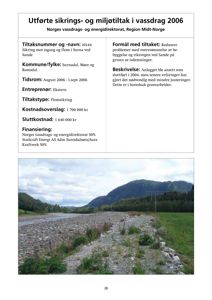 Fotografi av et vassdrag (Surna) med grusbank, omgitt av fjell og vegetasjon.