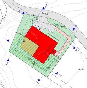 Situasjonsplan som viser bygningens plassering på tomt, med angitte mål, høyder (C+), snittlinjer (1-1, 2-2 osv.) og friikt.