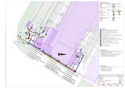 Situasjonsplan som viser bygningers plassering, tilknyttede ledninger (PVC, PE100) og teknisk informasjon.